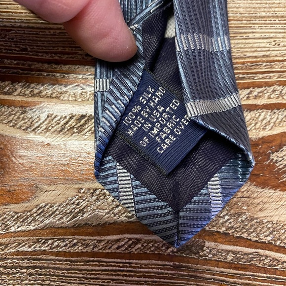 J. Crew 100% Silk Horizontal Blue Striped Men’s Tie - Picture 4 of 5